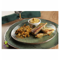 Filé de peixe com lemon pepper, purê de banana-da-terra, e farofa especial Mr. Fit 250g / 372 kcal