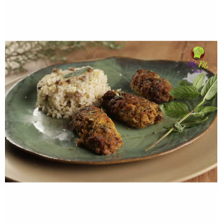 Quibe de carne com abóbora e quinoa, molho de hortelã e arroz integral com lentilha 350g / 404,83 kcal